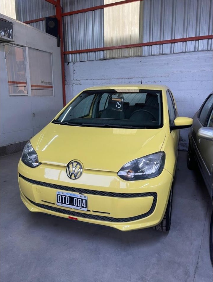 Volkswagen Up. 2015 Financiación Permuta