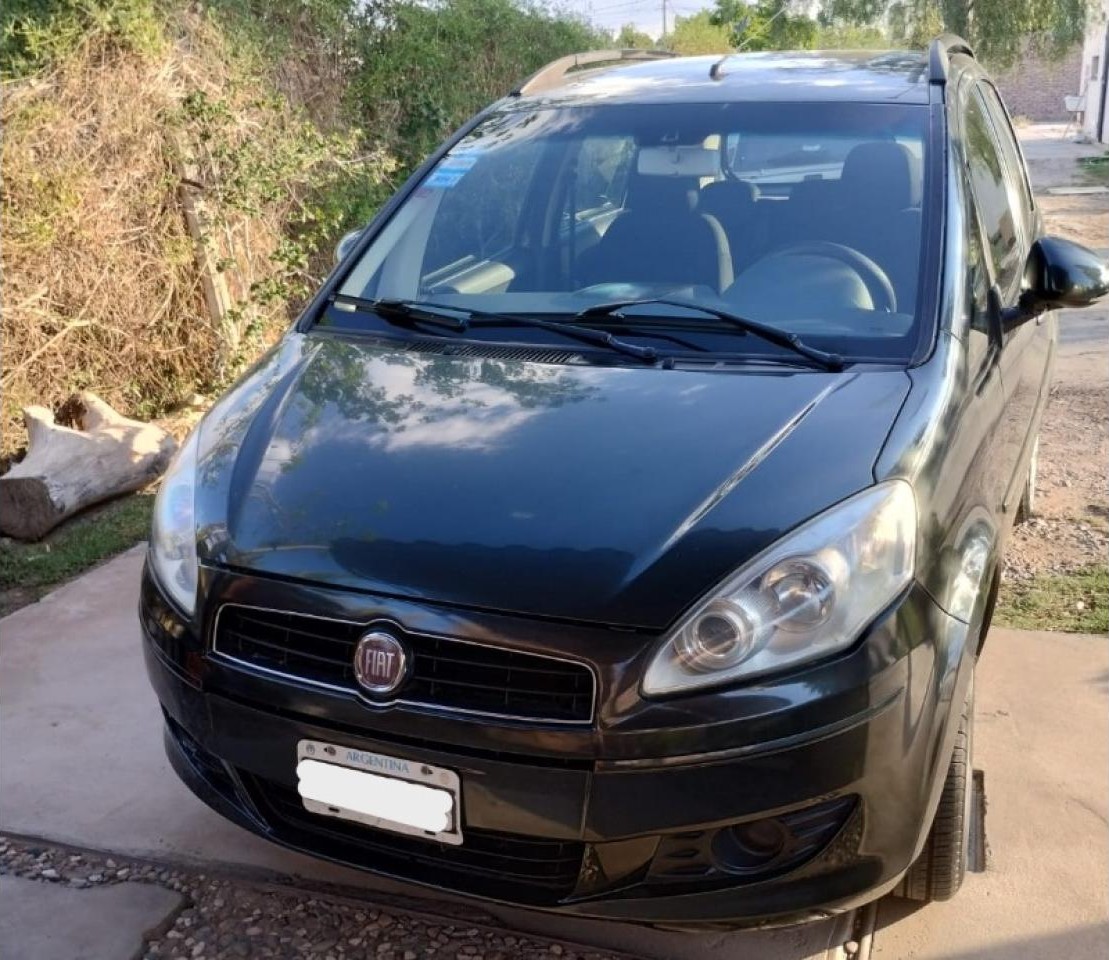 Impecable Fiat Idea Attractive 2013