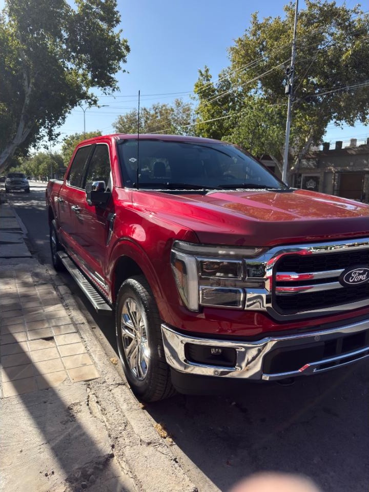 Ford F150 Lariat Hybrid