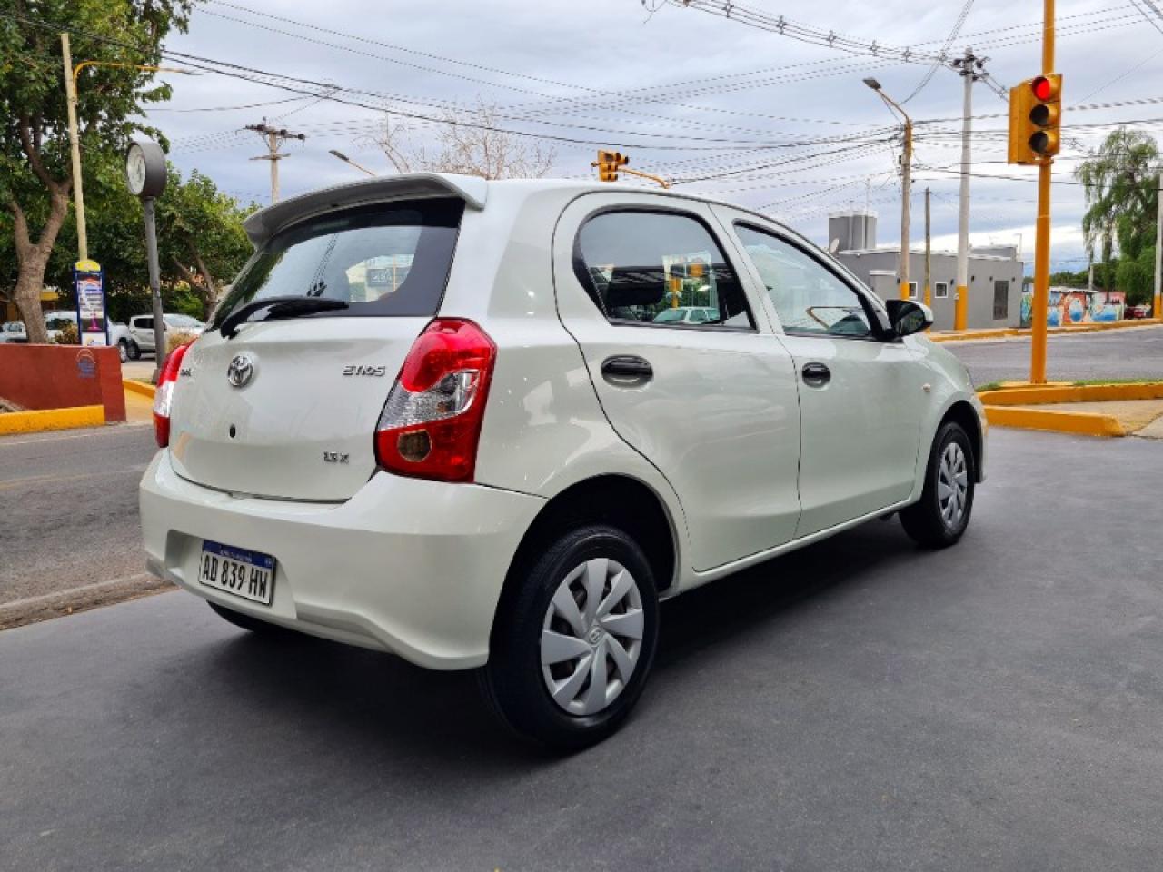 Miniatura 6