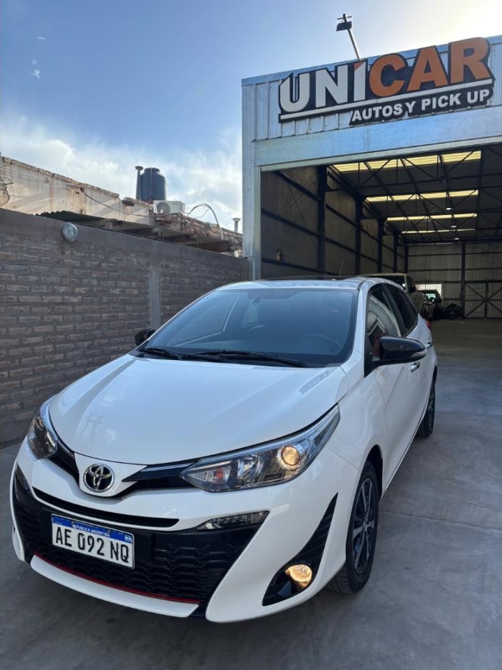 Toyota Yaris S Cuero 2019 - 40.000 Km