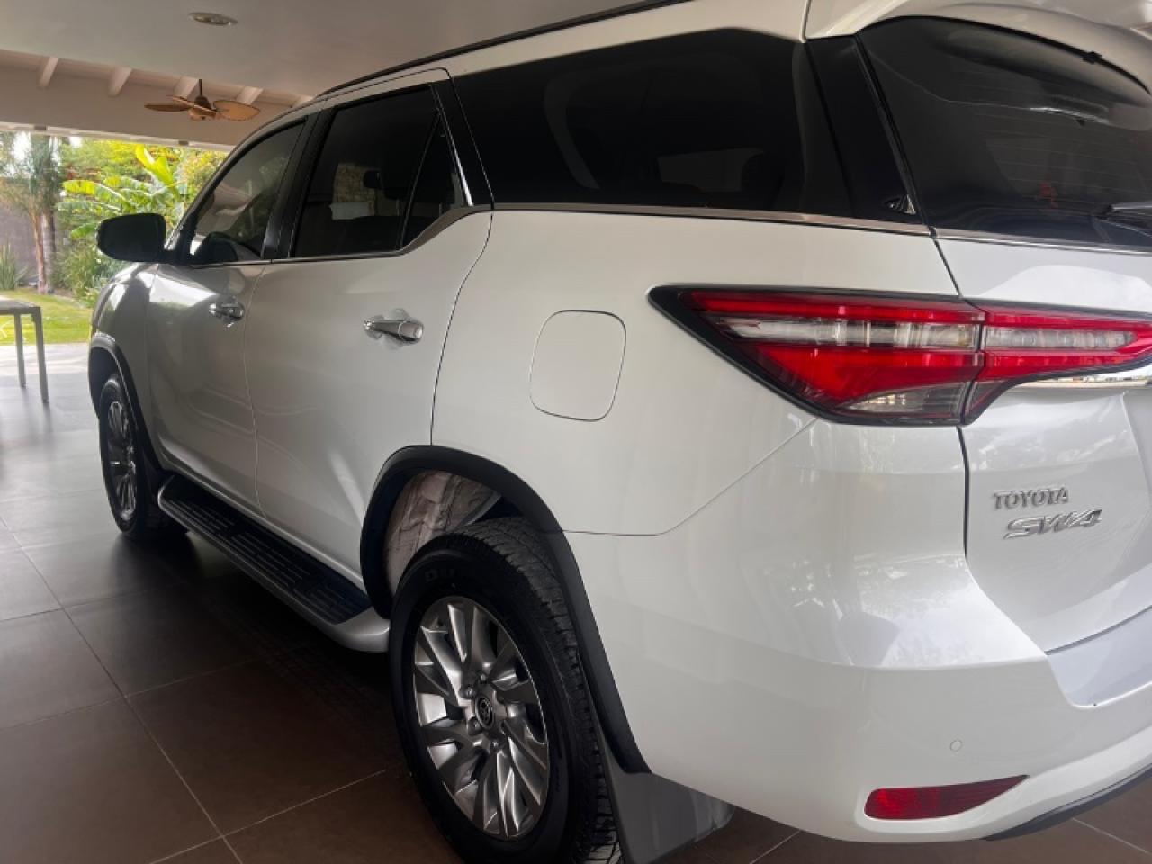 Toyota Hilux Sw4 2.8 Srx, 2023, Color Blanco Perlado