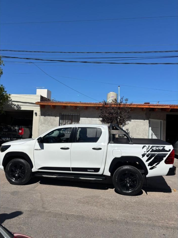 Toyota Hilux Limited 4x4 Automática 2018