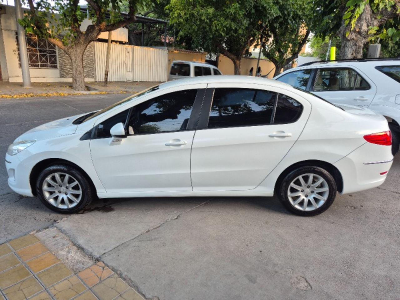 Peugeot 408 2013