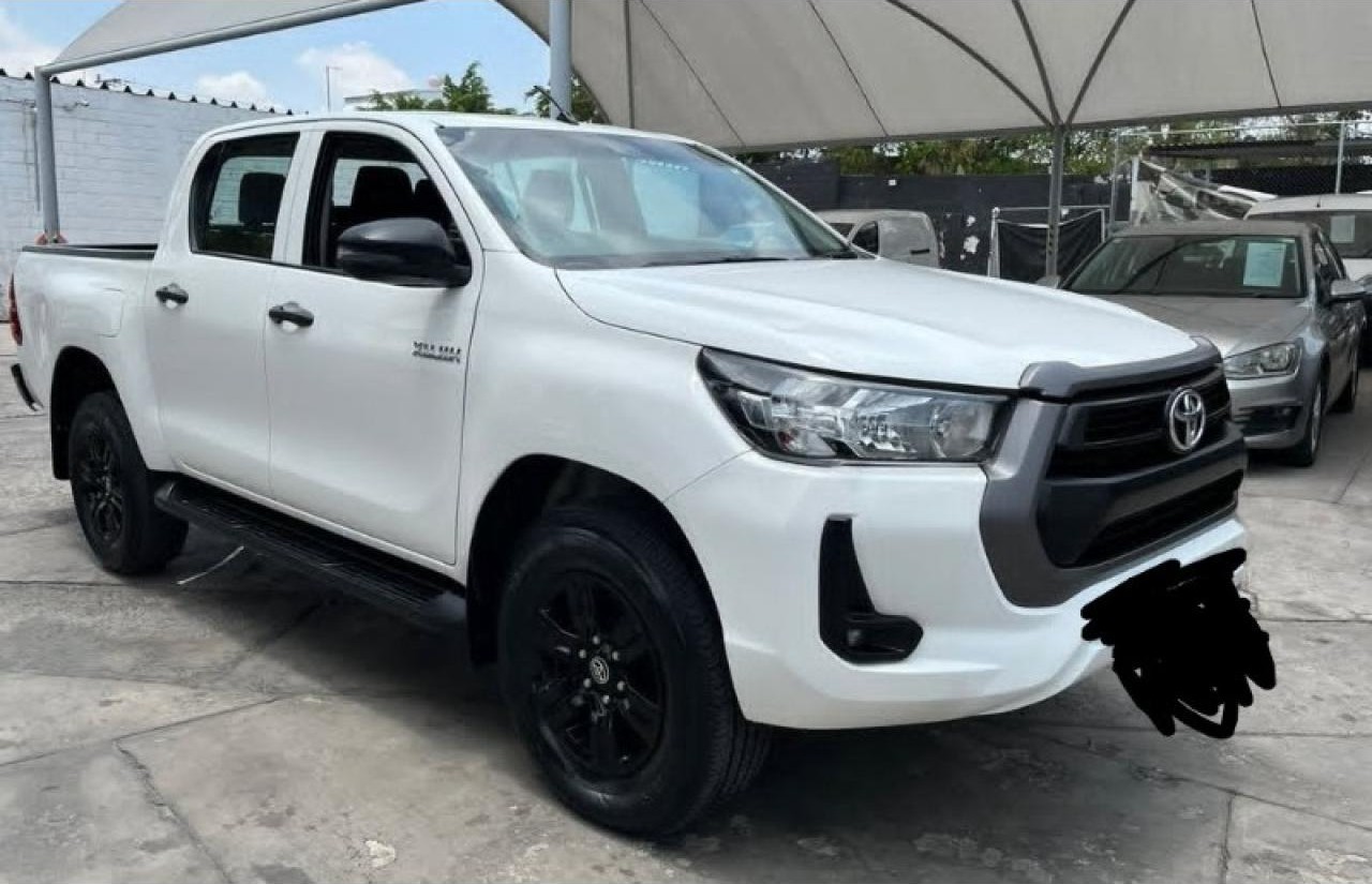 Toyota Hilux Sr 50.000 Km, 2021 2.8m/t Solo Contado