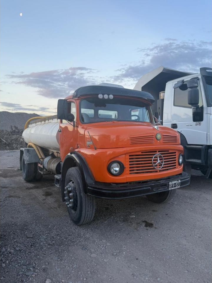 Mercedes Benz 1114 Tanque 1978