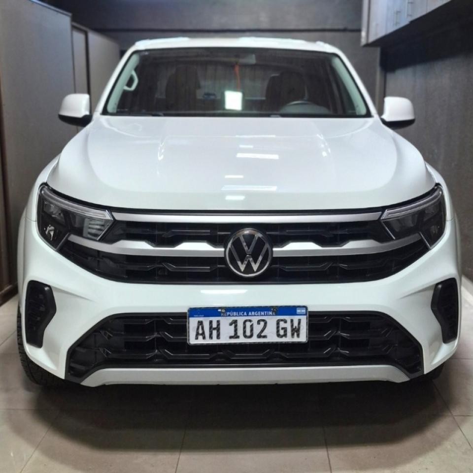 Volkswagen Amarock 2025 ,15mil Km 4x2 Trendlinee