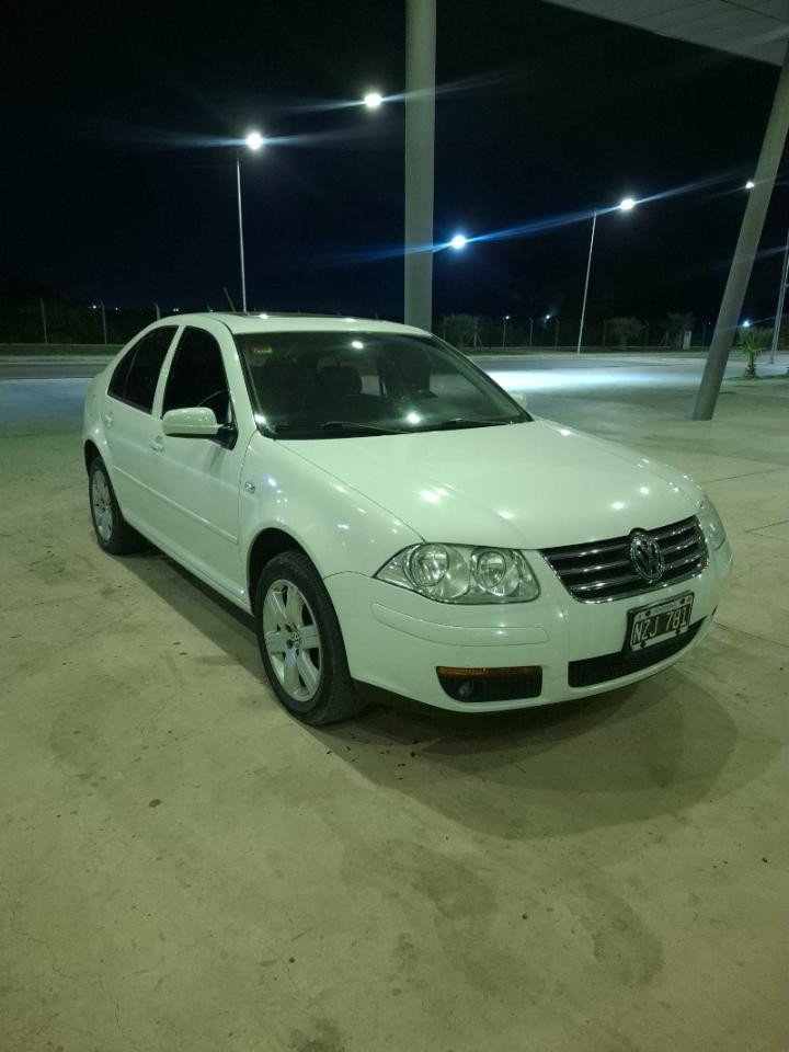 Volkswagen Bora 2.0 2014