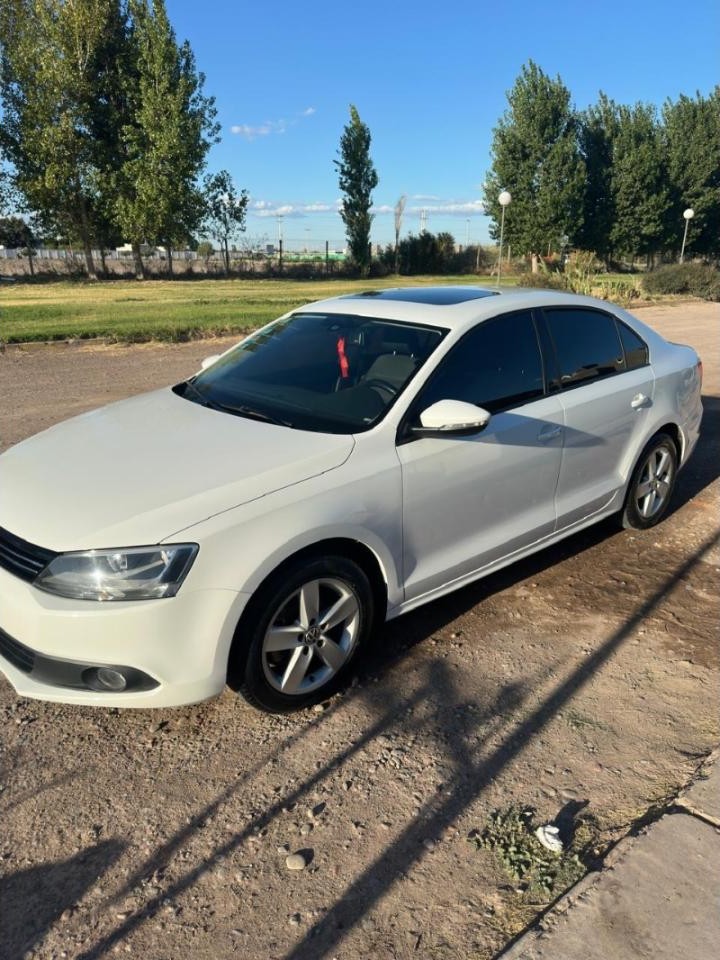 Volkswagen Vento 2015 Advance Plus 2.5at