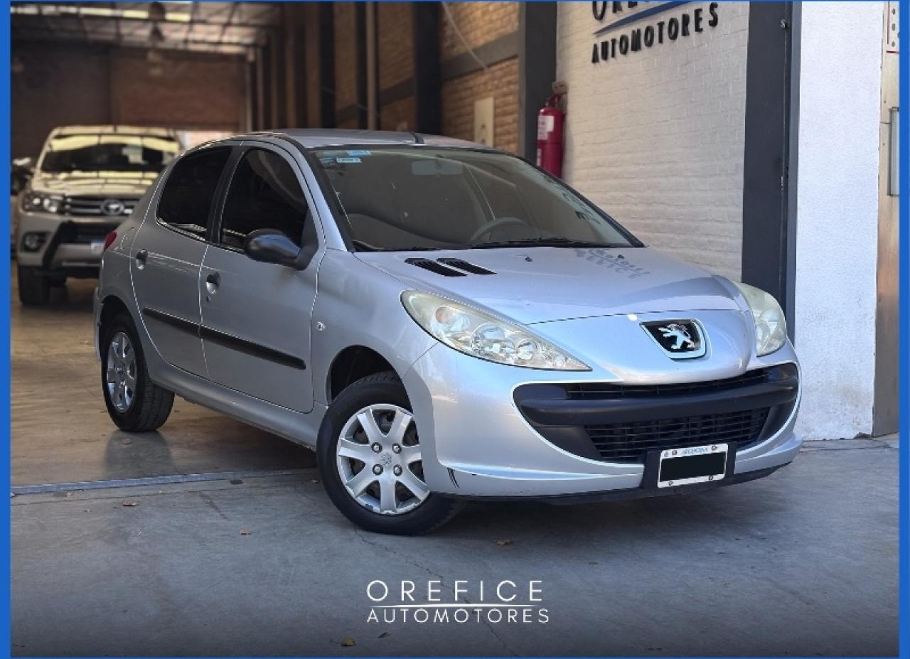Peugeot 207 Compact Xr 1.4 5p 2011🔥
