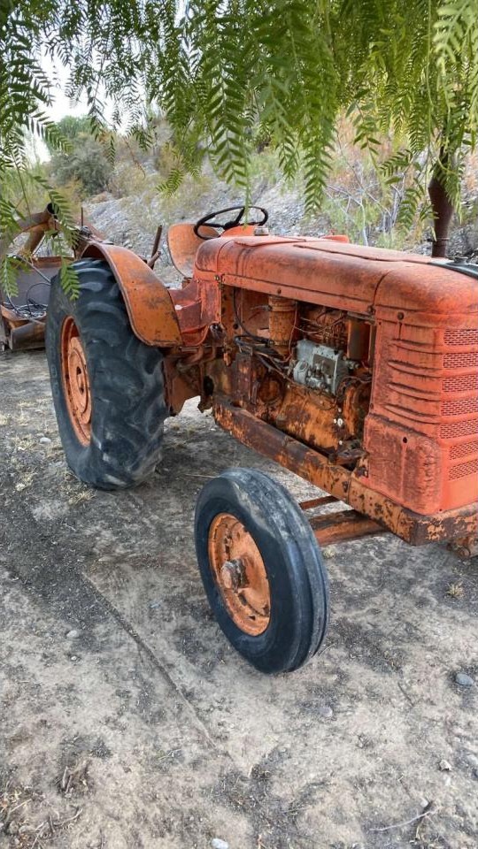 Tractor Fiat R 60 Con Pala ( Leer Descripción)