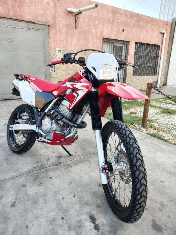 Honda Tornado Xr 250, Año 2009. Llevada A 290.