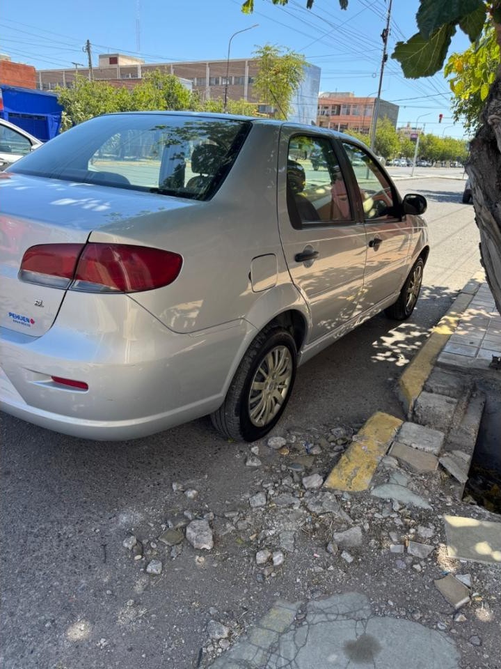 Dueño Vende Fiat Siena. única Mano. Motor Impecable . Nafta
