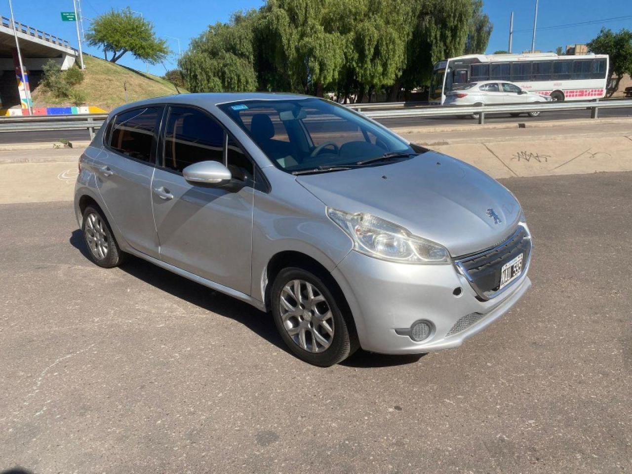 Peugeot 208 2013