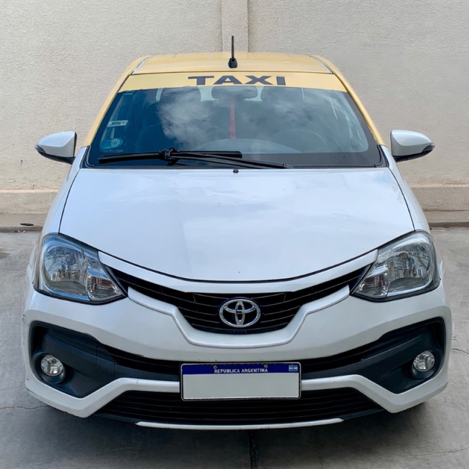 Toyota Etios Xls 2018, $16.500.000, 215.000 Kms
