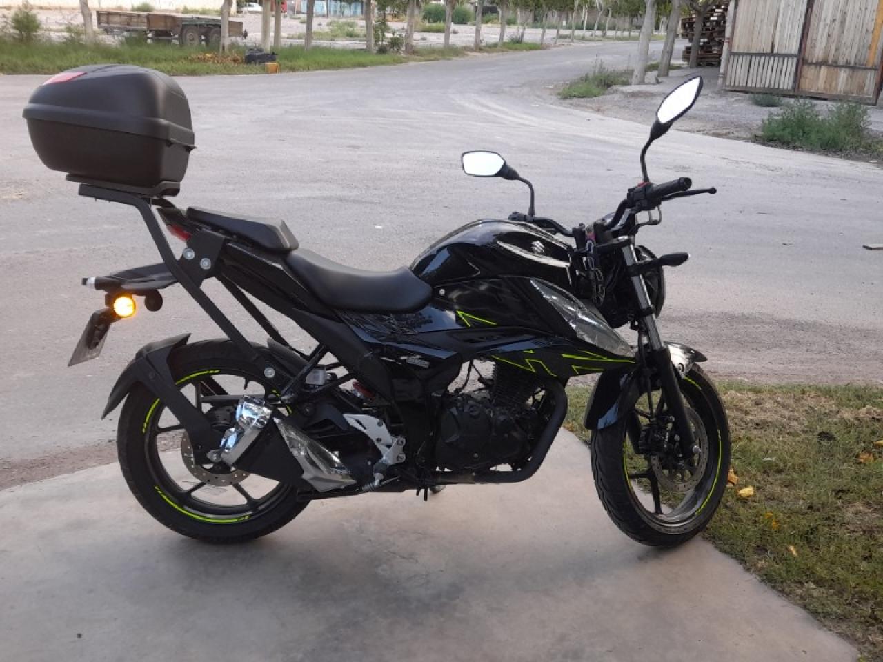 Suzuki Gixxer 150cc.1.500km