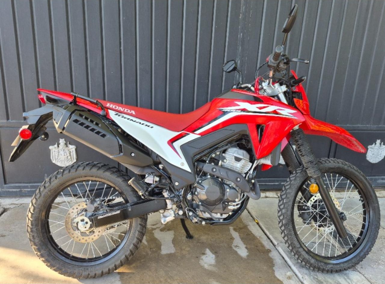 Honda Tornado Xr 300 Año 2025