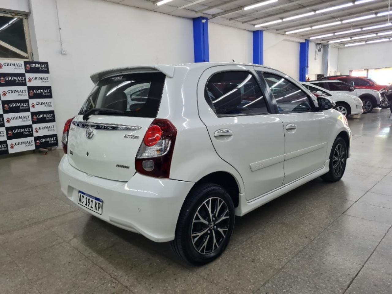 Miniatura 6