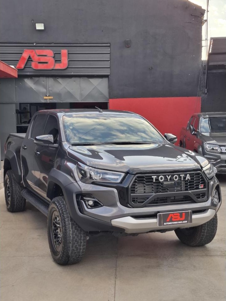 Toyota Hilux Pick - Up 2.8 Cd Gr - Sport 224cv 4x4 At 2025. 20000km