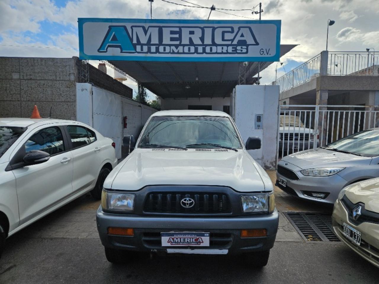 Toyota Hilux Dx 4x2 3.0 2003 $10.000.000 Resto En Cuotas