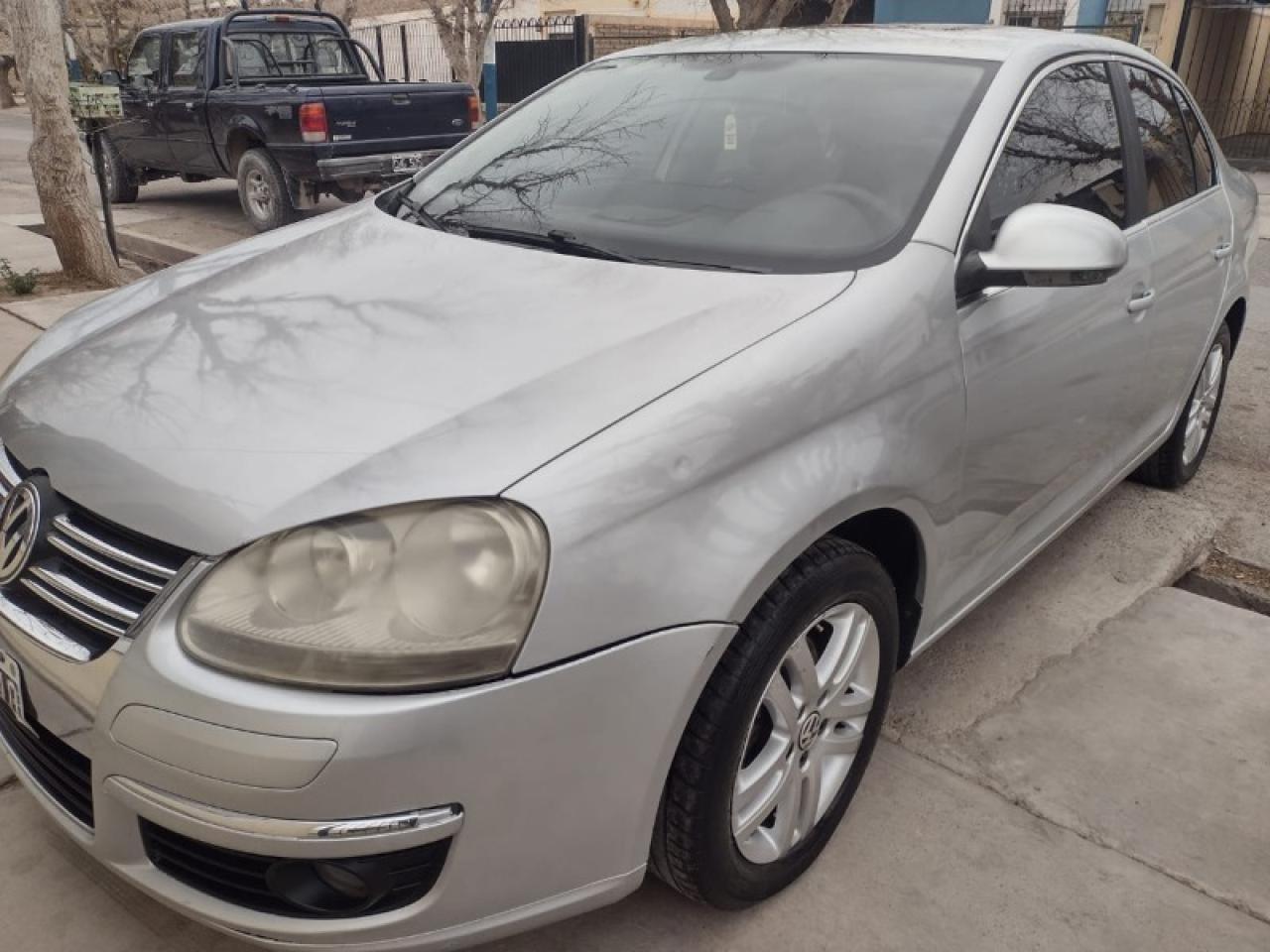Volkswagen Vento 2.5 170 Hp Luxury, Año 2009, Excelente Estado, Segunda Mano