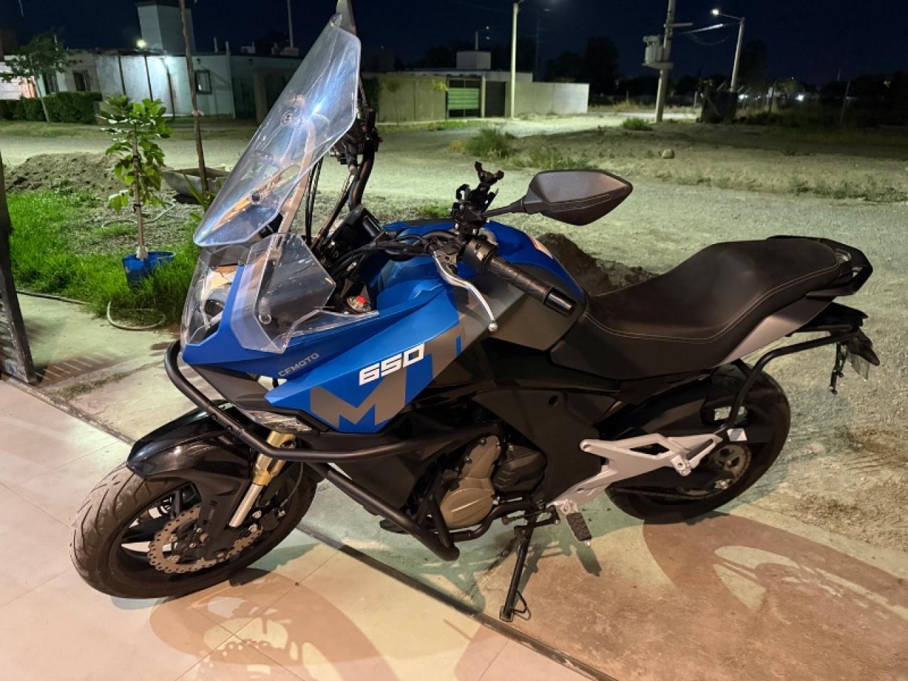 Cf Moto 650mt. Igual A Nueva