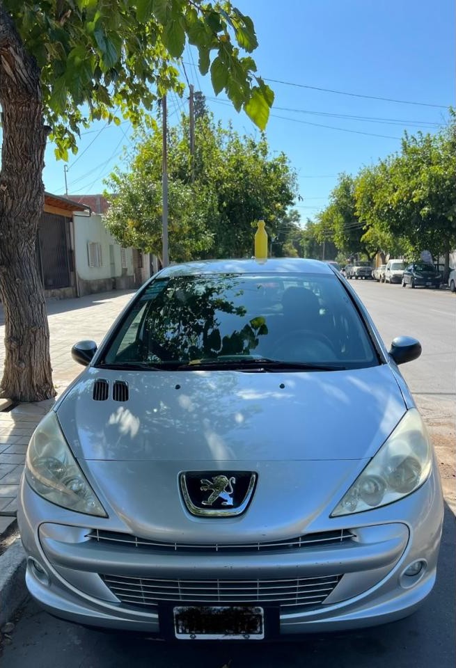 Peugeot 207 Compact Allure 2013 1.4 Escucho Ofertas De Contado
