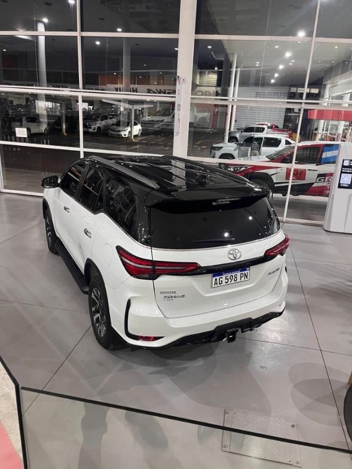 Toyota Hilux Sw4 Diamond 2024