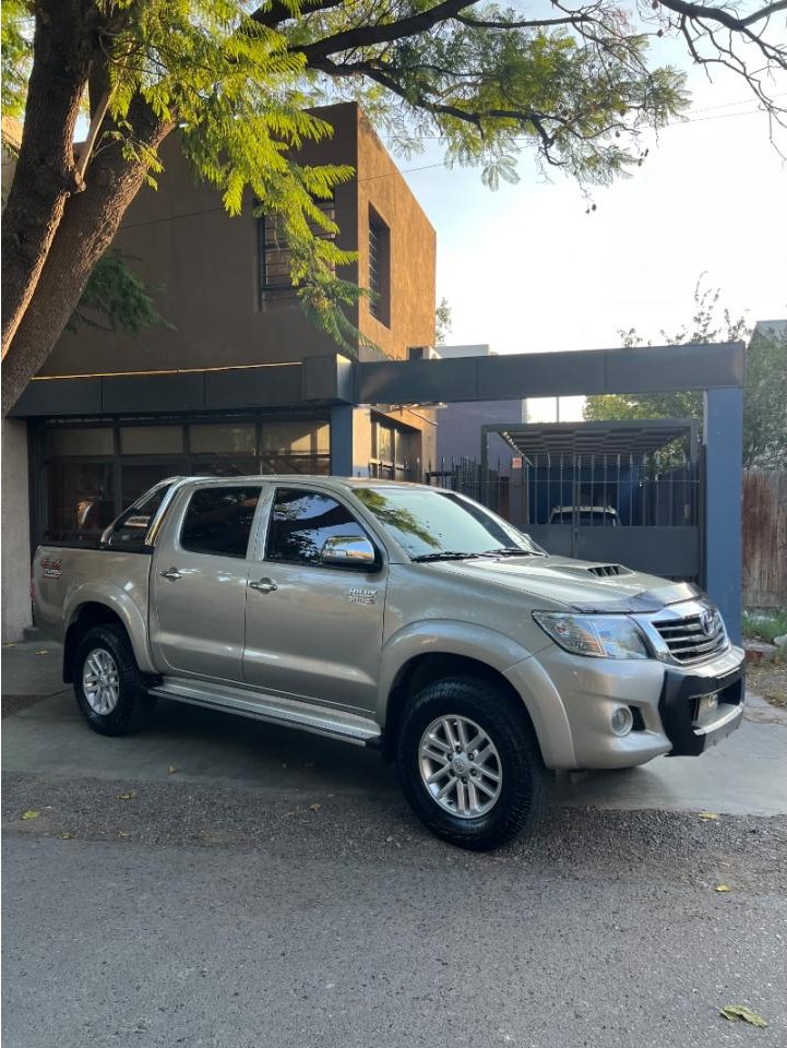 Toyota Hilux Srv At 4x4 2012