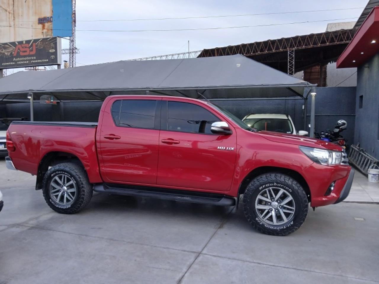 Toyota Hilux Pick-up 2.8 Cd Srv Pack 177cv 4x2 2016 Impecable