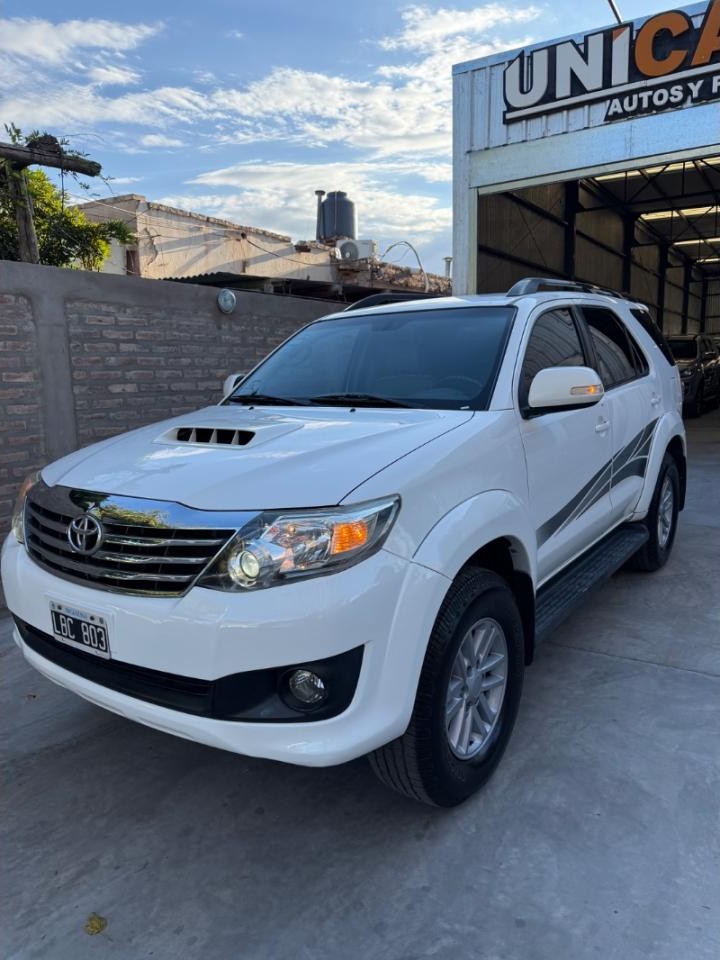 Toyota Hilux Sw4 4x4 Automática Cuero 7 Asientos 2012