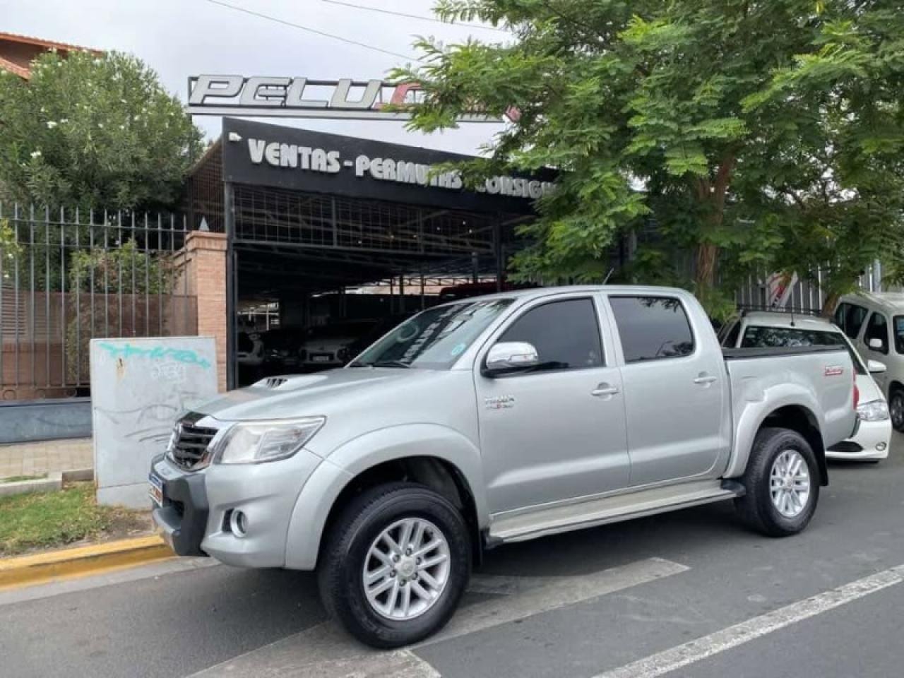Toyota Hilux Srv 3.0 4x2 2014