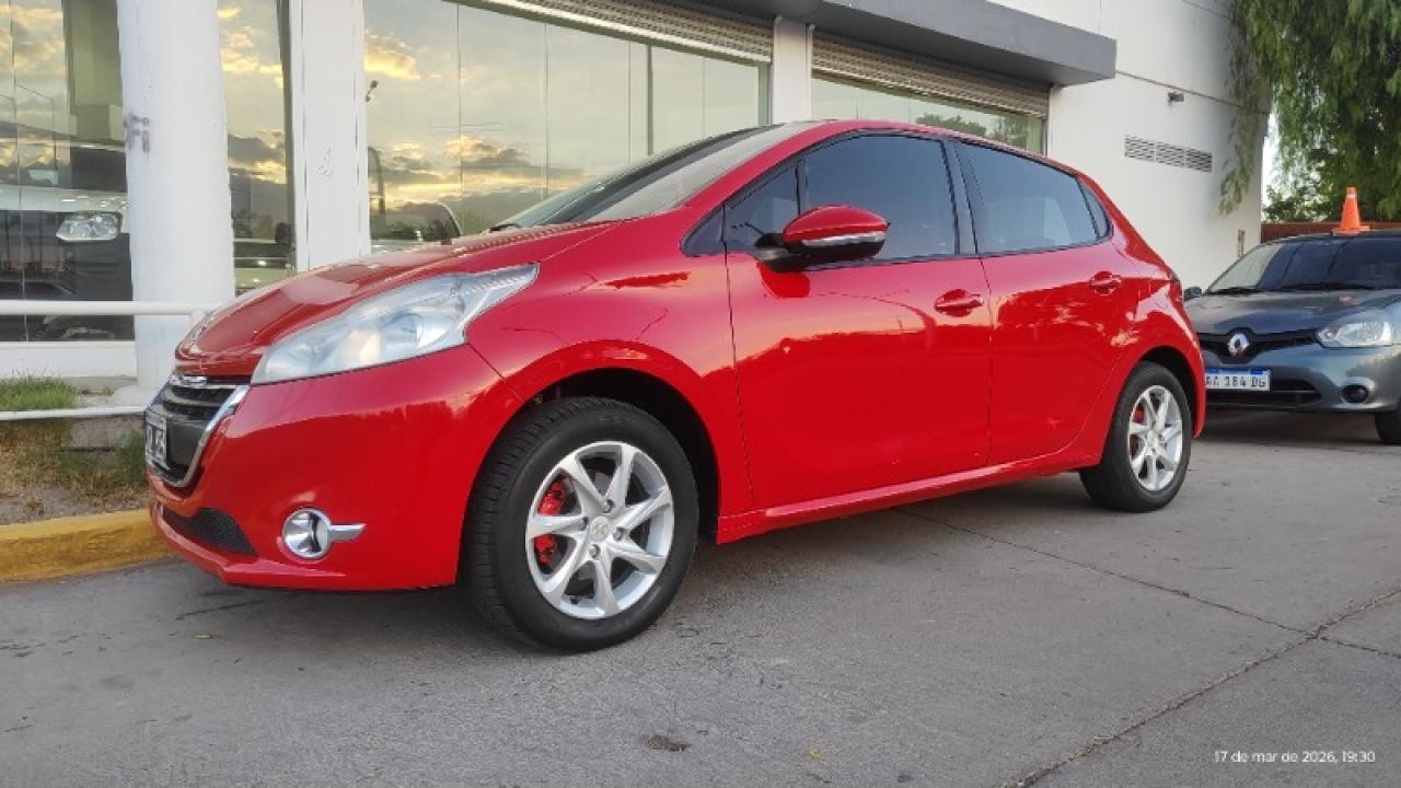 🚨 Oportunidad  Peugeot 208 Allure 1.5 | 2014  Excelente Estado