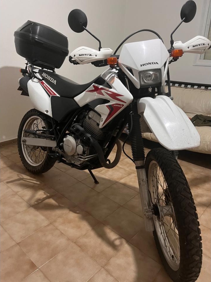 Honda Tornado 2022 Impecable, Credito