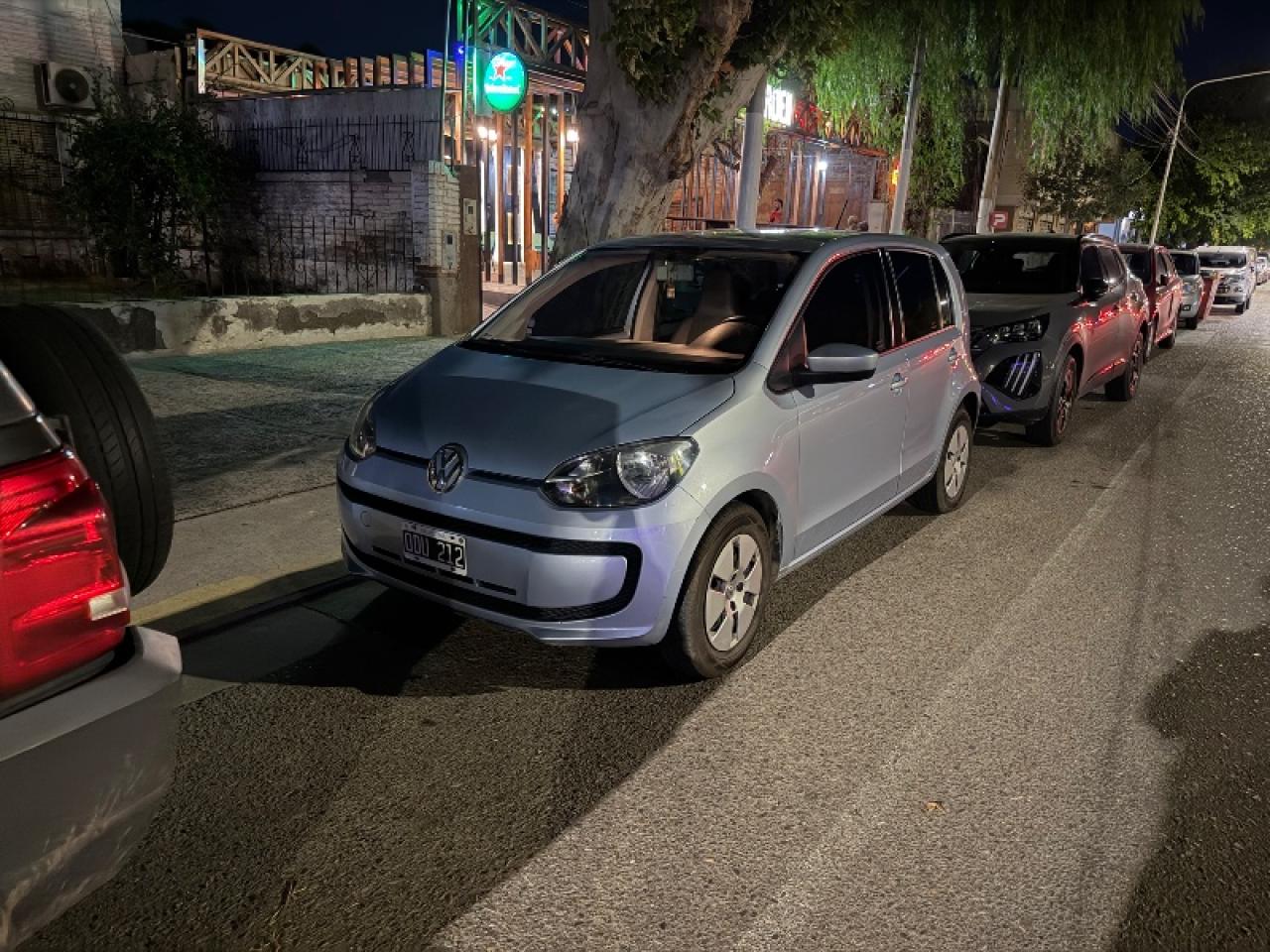 Volkswagen Up 2015 Al Día Impecable