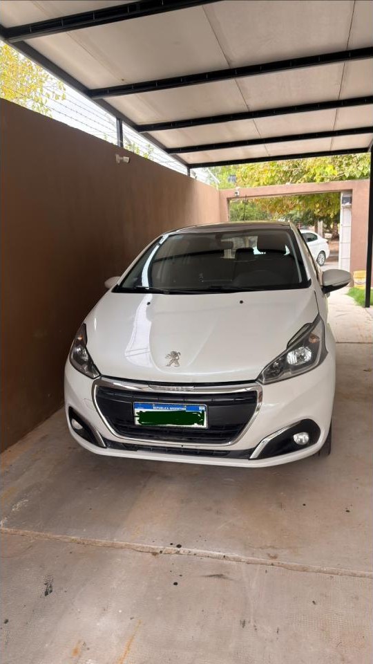 Peugeot 208 Allure 2018