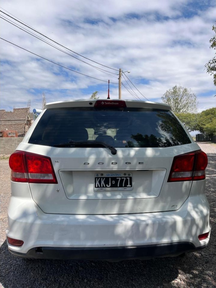 Dodge Journey 2011 2.4 Automática Cubiertas Nuevas  Carpeta Completa Lista Para Transferir