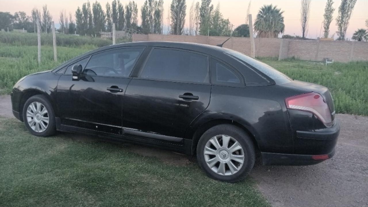 Citroen C4 Sedan 2010