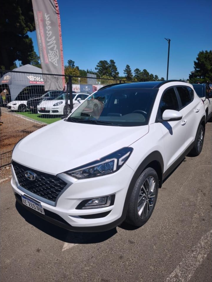 Tucson 2.0 4x2 Aut Sunroof L/19 2020 Impecable 53.200km