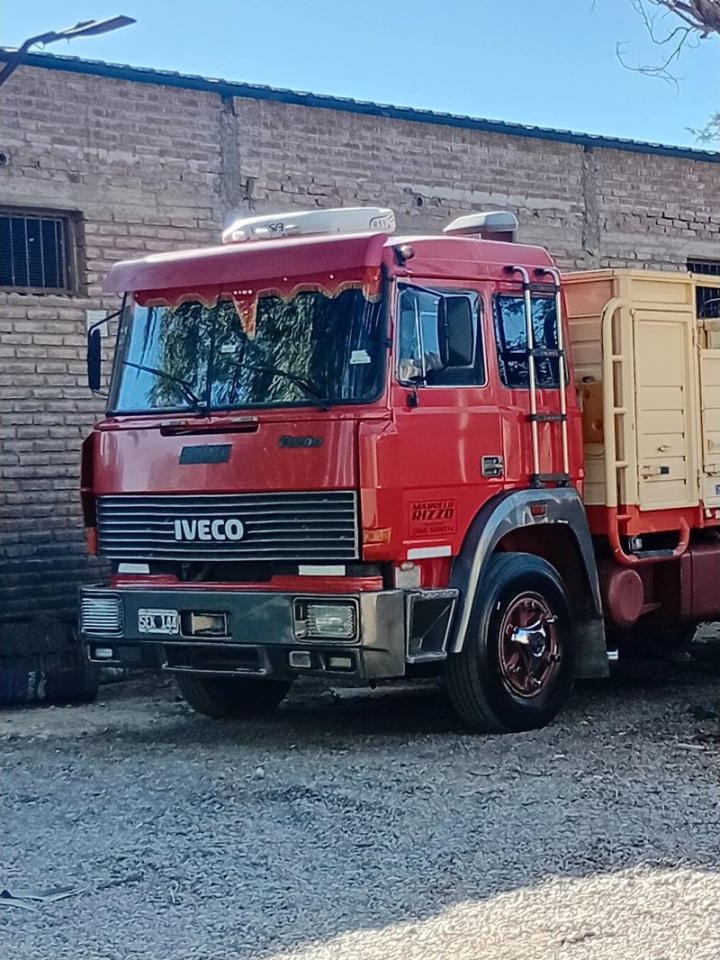 Camion Iveco 190.33