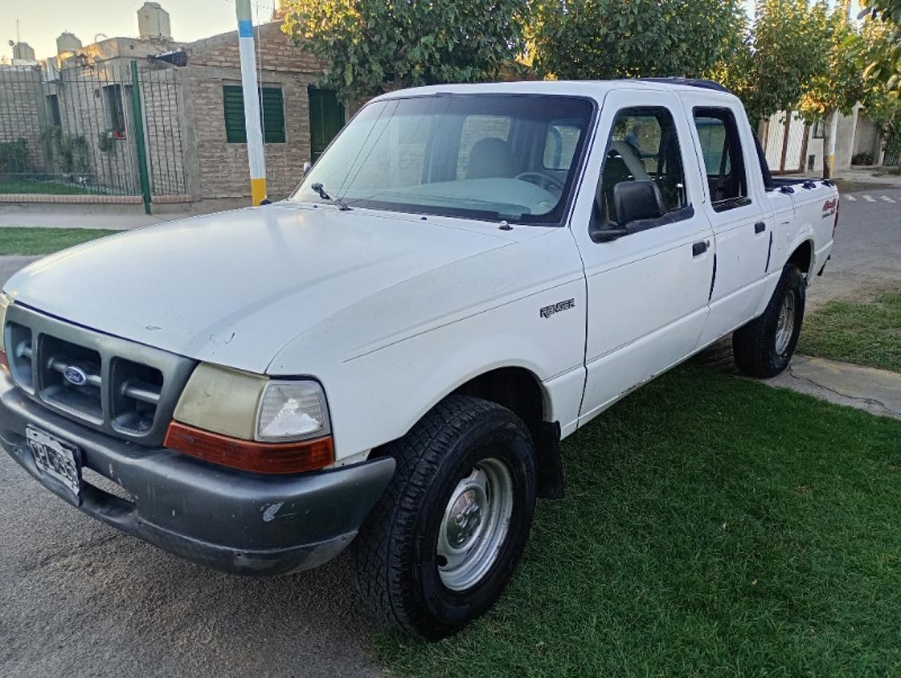 Ford Ranger 2.5 Año 1999 210.000 Km Celular: 2645119670