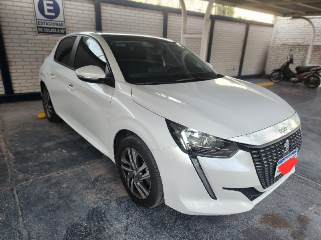 Peuget 208 Allure 1.6, 2021