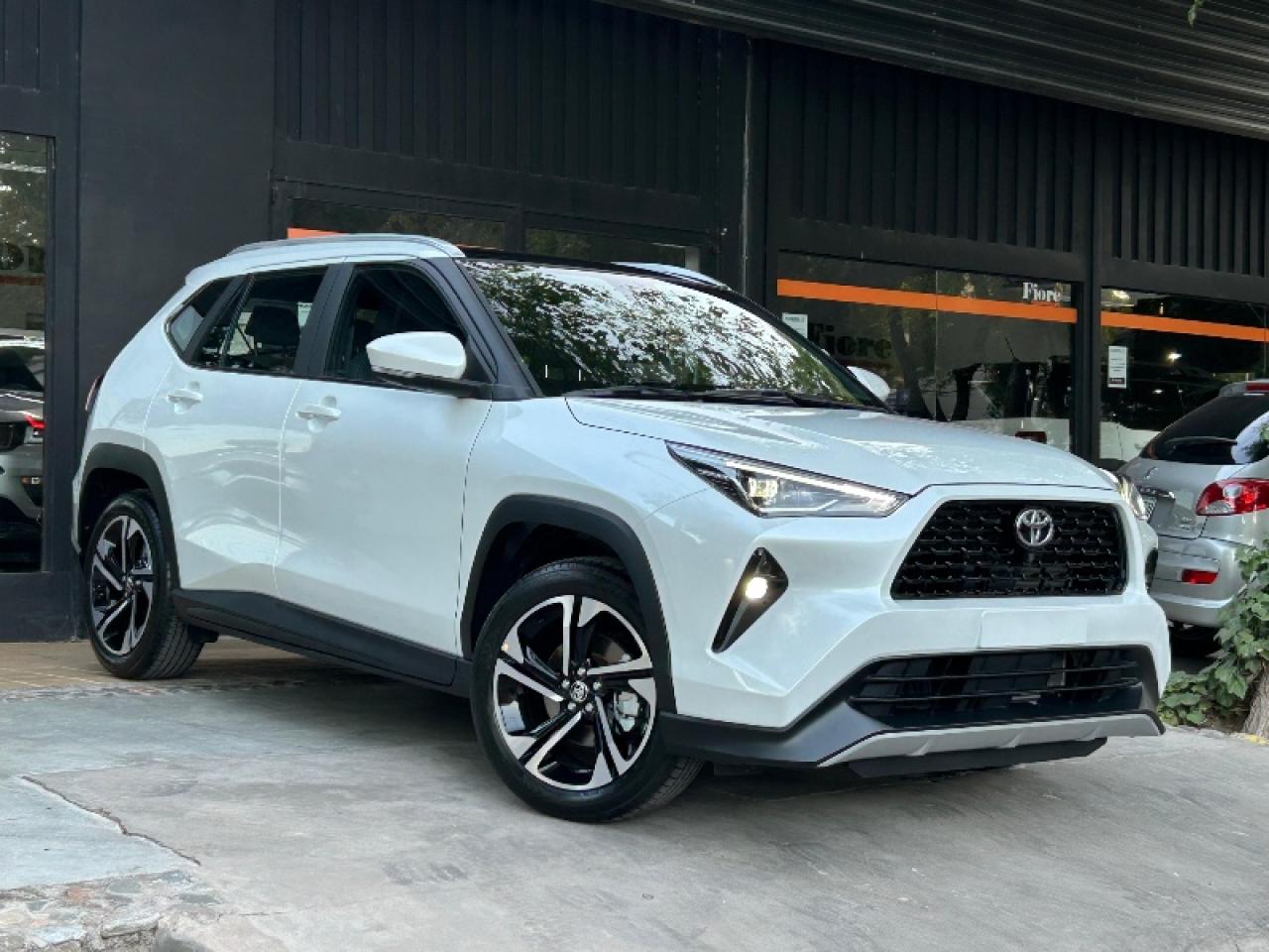 Nuevo Toyota Yaris Cross Seg Híbrido 0km 2026 Tope De Gama Entrega Inmediata