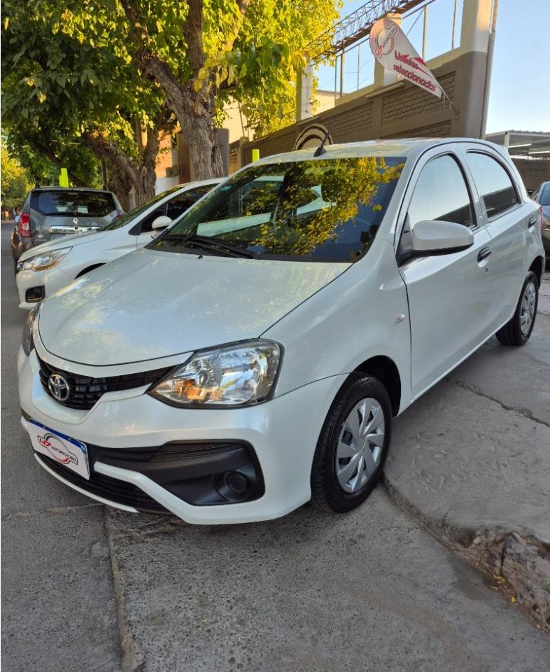 Toyota Etios 1.5 X 2022
