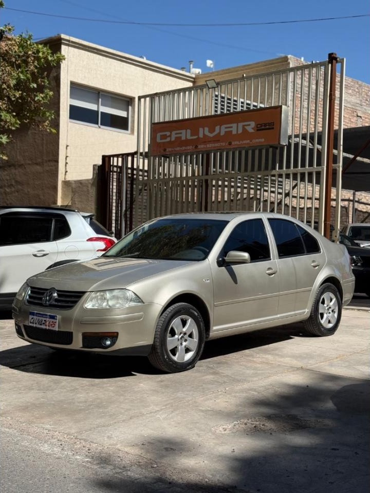 Volkswagen Bora 2.0 Mod 2013 Impecable Con Gnc