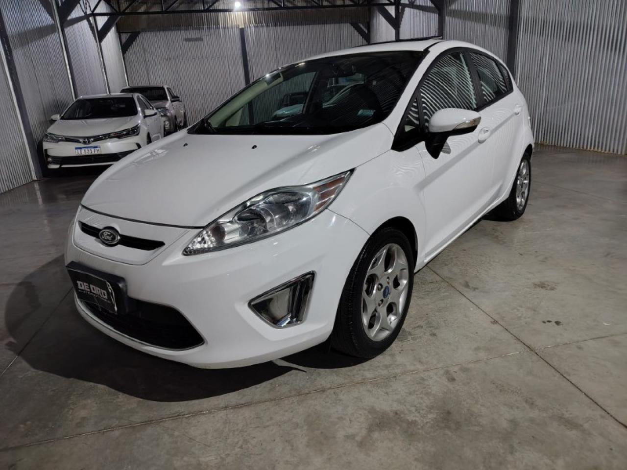 Ford Fiesta Kinetic 1.6 Impecable 2012
