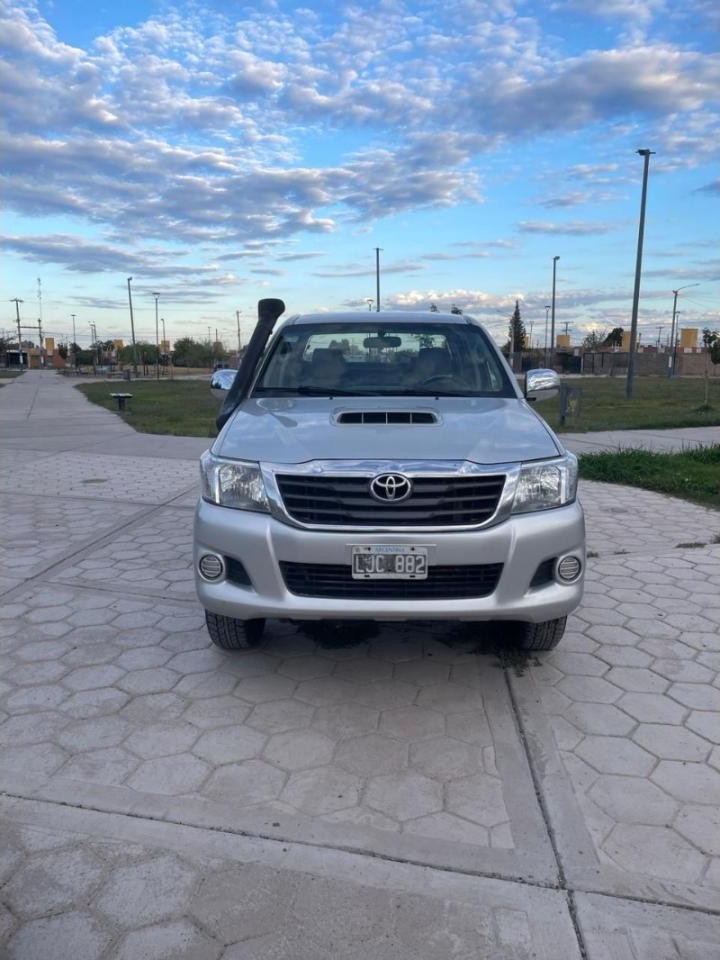 Toyota Hilux 2.5 - 4x4 -2012