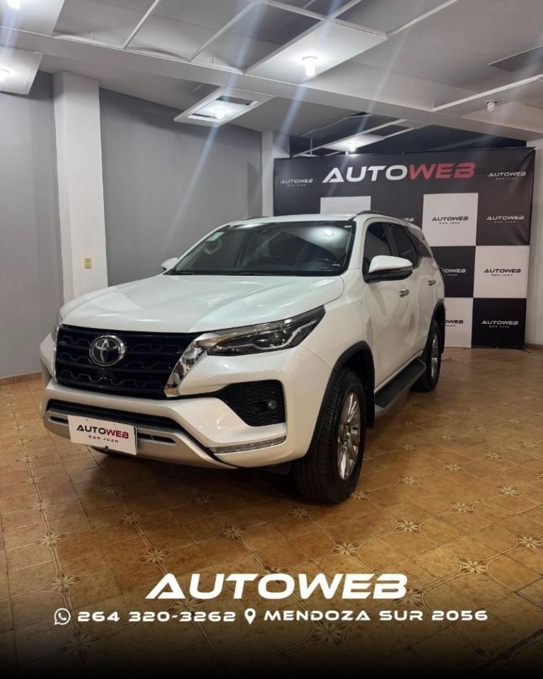 Toyota Hilux Sw4 2.8 Srx 4x4 2023