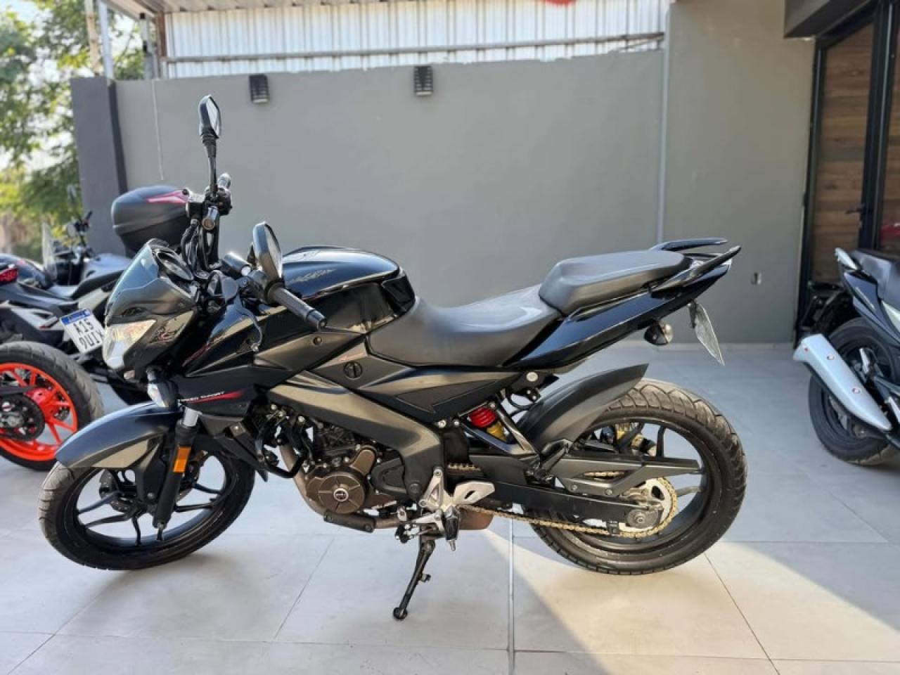 Bajaj Rouser Ns 200 2017