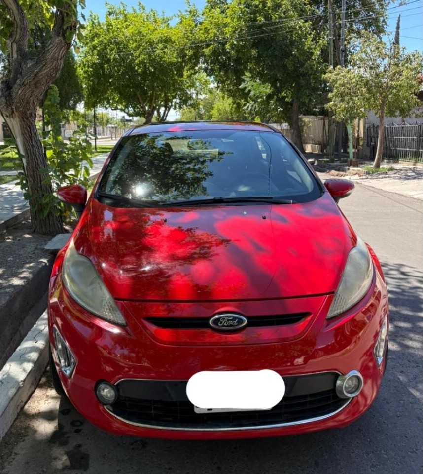 Ford Fiesta Kinetic Titanium 2012. Impeclable